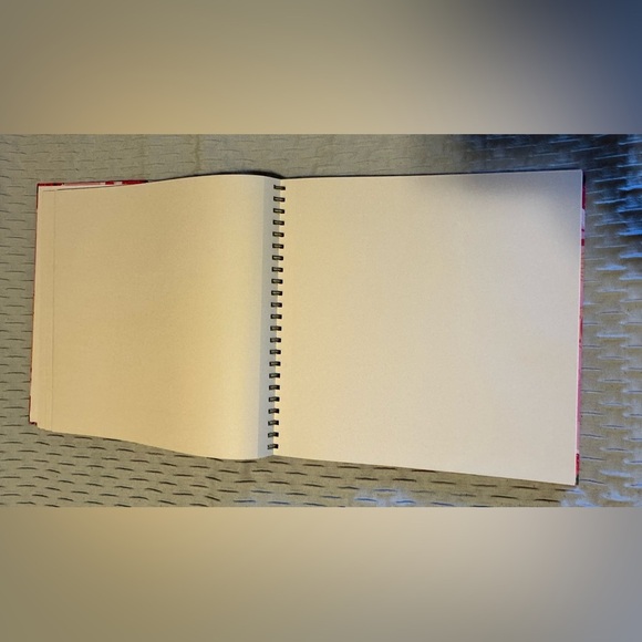 Juicy Couture Sketchbook with Colored Pencils NWT pink cupcake 100 sheets - Picture 4 of 4